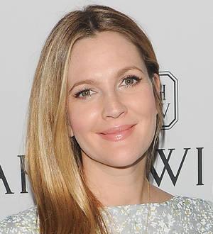 Drew Barrymore to write for lifestyle website