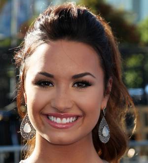 Lovato's comeback gigs sell out in minutes