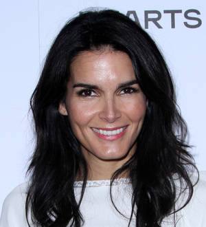 Angie Harmon attacked by pet duck
