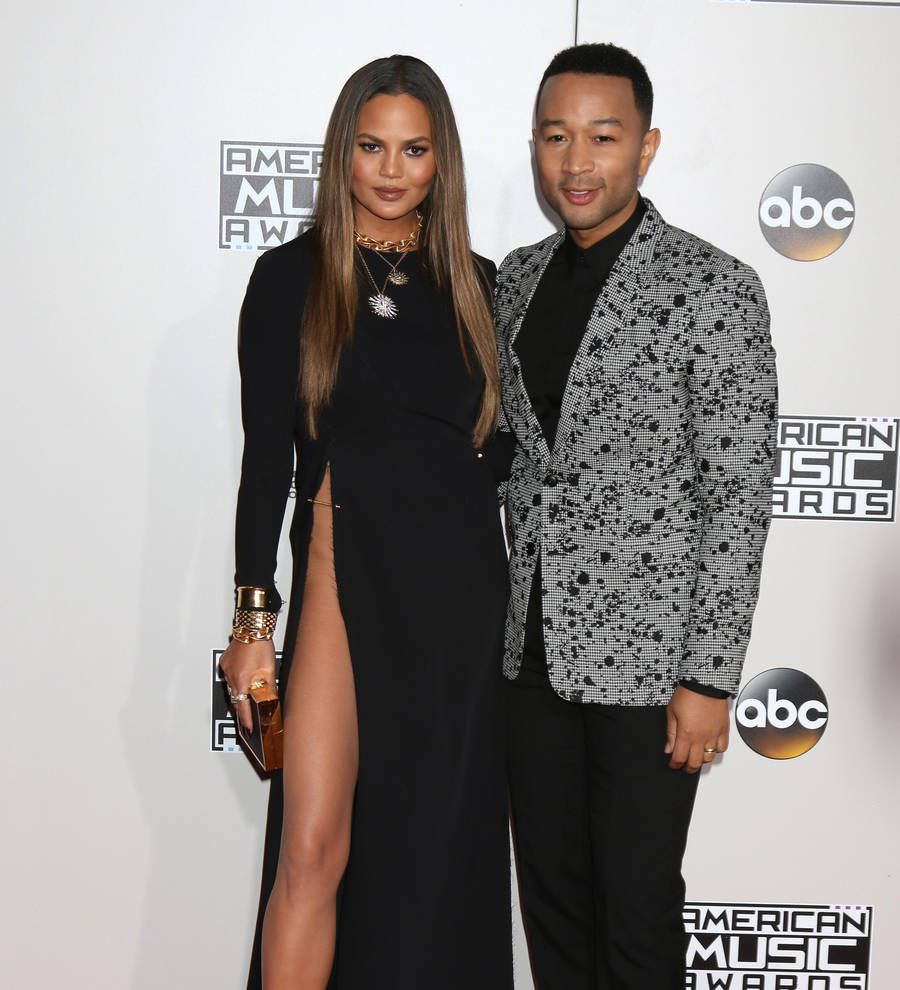 John Legend wishes Chrissy Teigen a happy birthday with sand art