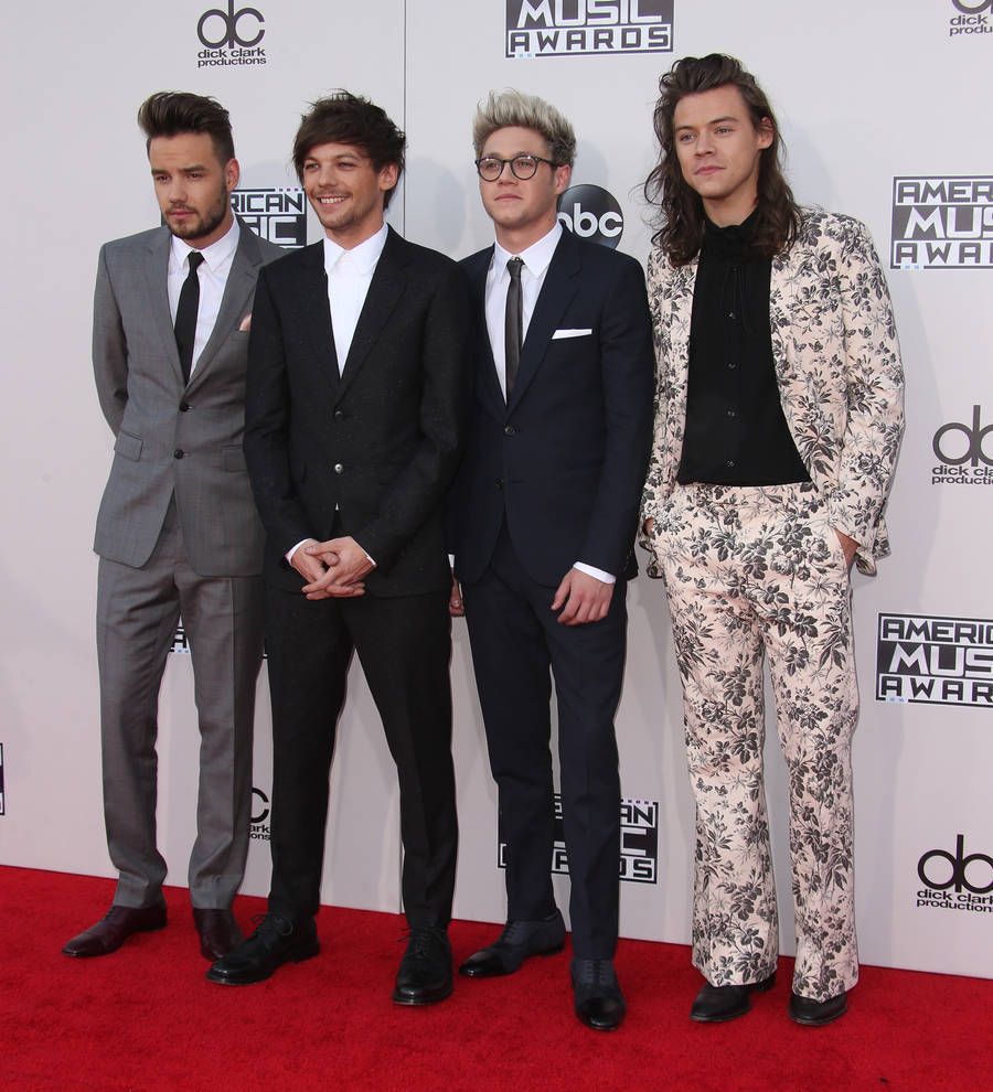 One Direction fans hopes raised then dashed over reunion