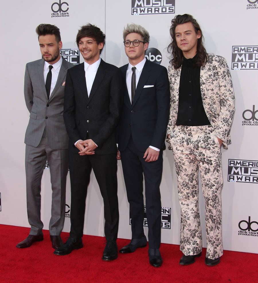 One Direction fans hopes raised then dashed over reunion