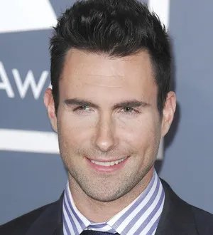 Adam Levine defends Christina Aguilera after Stern's 'plus size' jibe