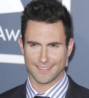 Adam Levine defends Christina Aguilera after Stern's 'plus size' jibe