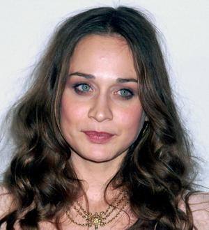 Fiona Apple apologizes to fans for drug arrest drama