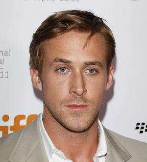 Gosling surprises Mendes with Parisian date