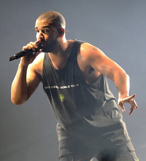 Drake accuses staff at Californian country club of 'racial profiling'