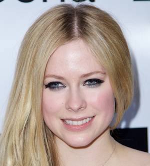 Japanese officials back Avril Lavigne's music promo