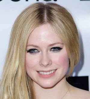 Japanese officials back Avril Lavigne's music promo
