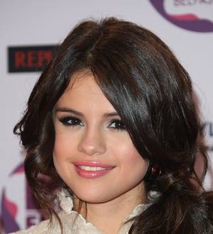 Selena Gomez heading to the Congo for charity trip