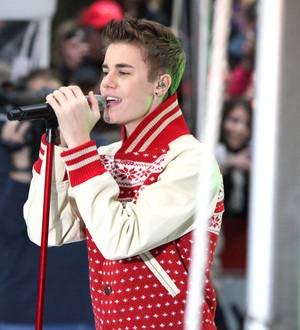 Justin Bieber's grandfather breaks ribs in serious car accident