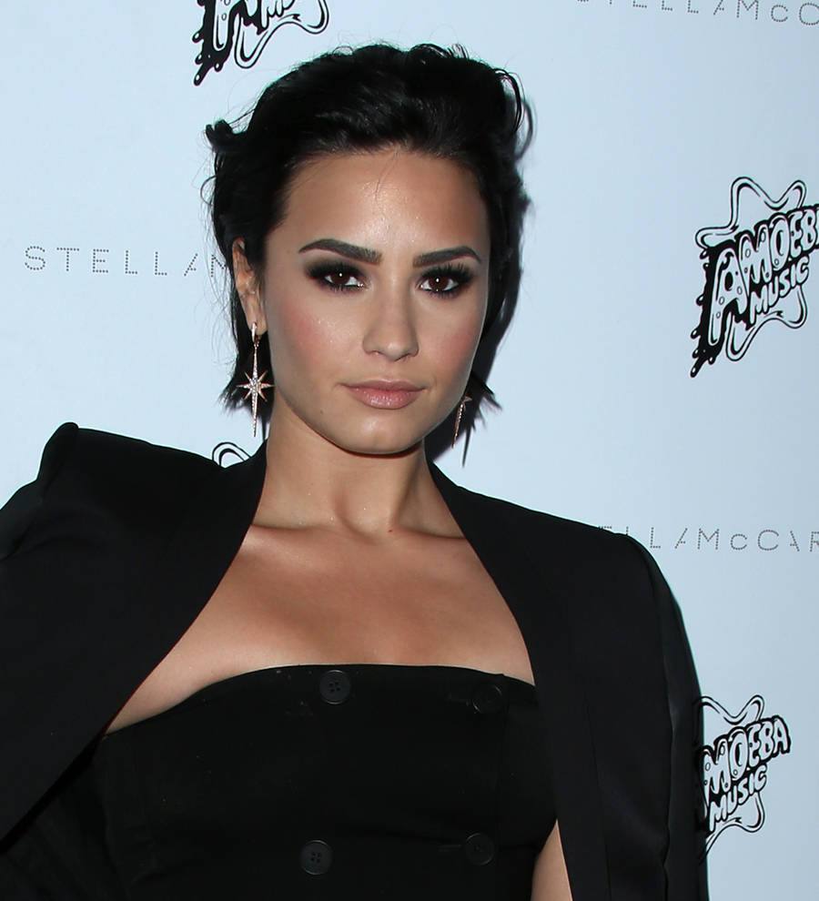Demi Lovato fired up about Kesha's contract controversy