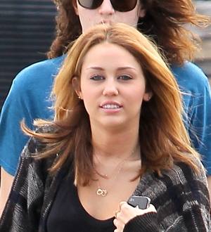 Cyrus Fan Arrested Outside Star's Home