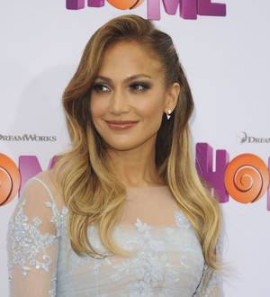 Jennifer Lopez to be honored at Radio Disney Music Awards