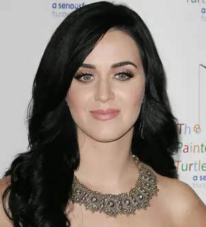 Katy Perry lives out dream as game show host on TV