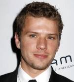 Ryan Phillippe Injured in Treadmill Accident