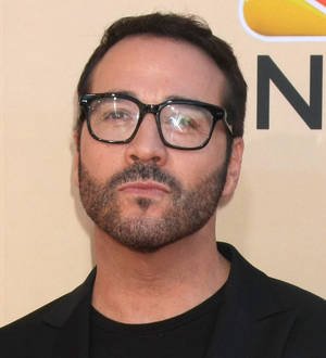 Jeremy Piven to hit Entourage press tour in character