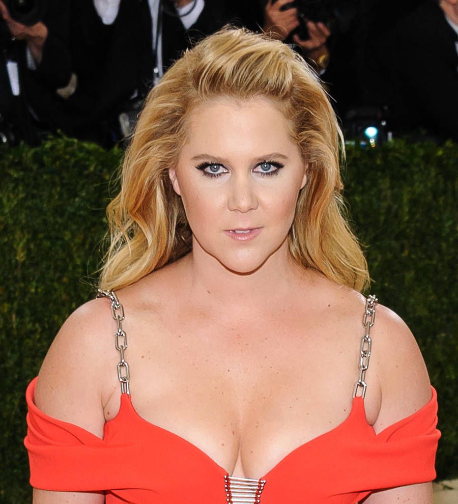 Amy Schumer: 'Jennifer Lawrence helped me through theatre shooting tragedy'