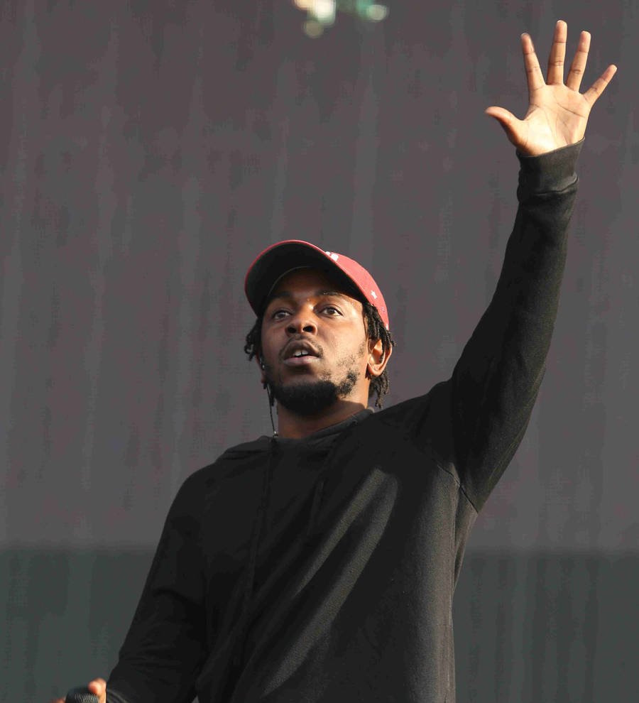 Kendrick Lamar pens tribute to Tupac Shakur on anniversary of his death