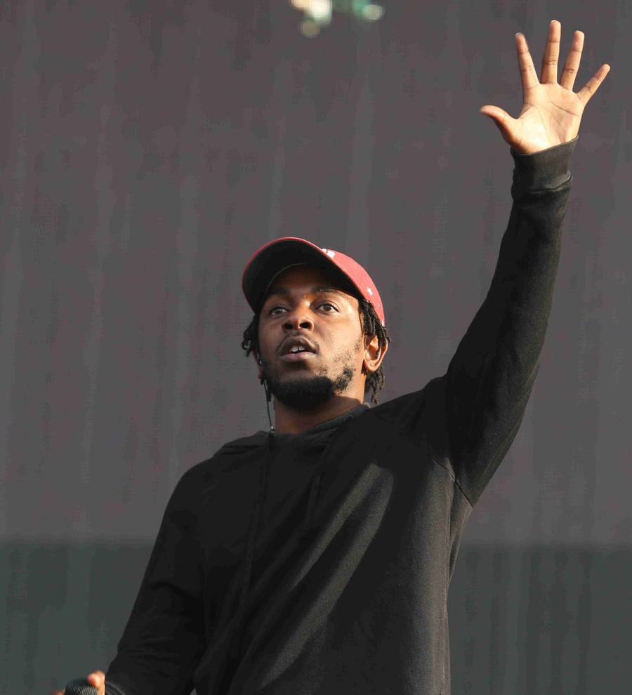 Kendrick Lamar pens tribute to Tupac Shakur on anniversary of his death