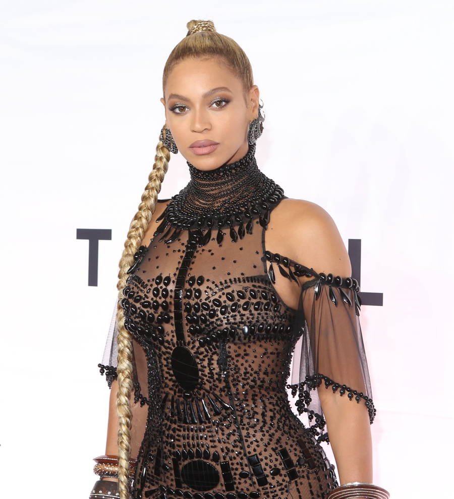 Beyonce dominates Rolling Stone magazine's end-of-year music lists
