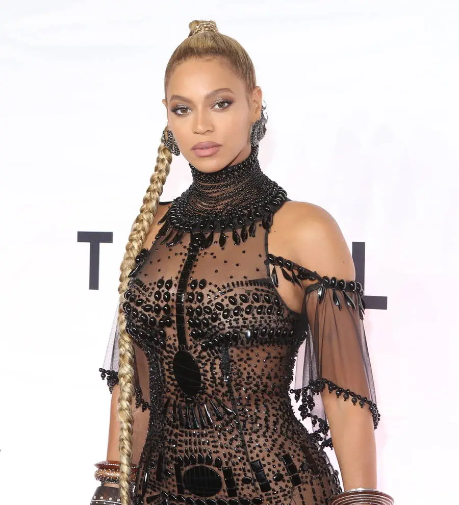 Beyonce gifted Olivia Wilde's son an autographed picture