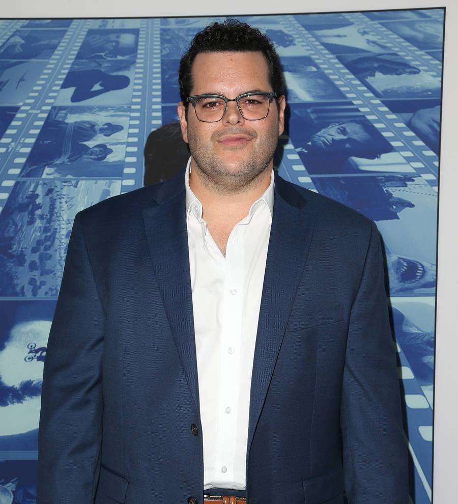Josh Gad quizzes Lupita Nyong'o to spill Star Wars secrets