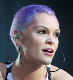 Jessie J takes Twitter break
