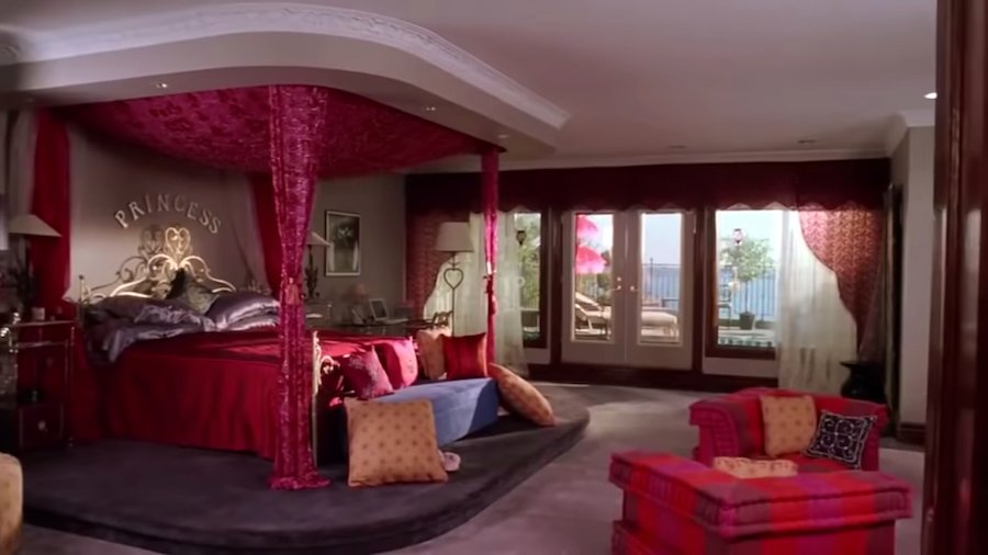 6 Amazing On-Screen Bedrooms That Are Total Goals!