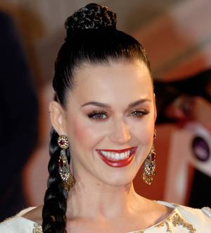 French awards bosses apologise to Katy Perry over technical issues