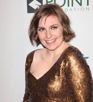 Lena Dunham pays tribute to gay sister at awards ceremony