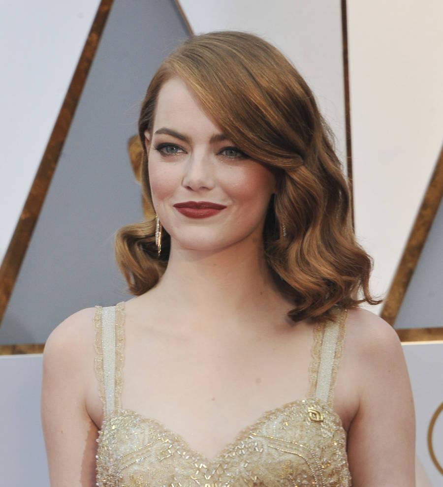 Emma Stone responds to teen's 'promposal'