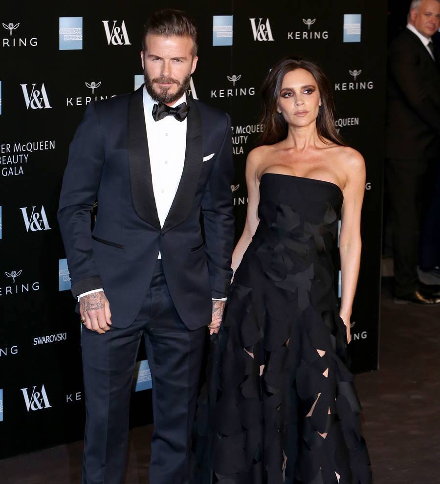 David Beckham honors mom, wife on U.K. Mother's Day