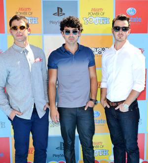 Nick Jonas debuts uncomfortable new song at comeback gig