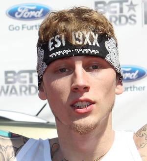 Machine Gun Kelly wins big at mtvU Woodie Awards