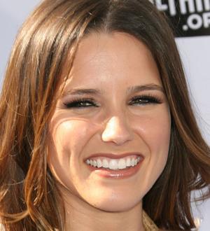 Sophia Bush designs eco-friendly water bottle