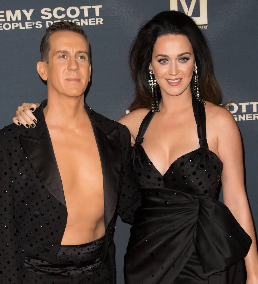 Katy Perry dress lawsuit moves forward