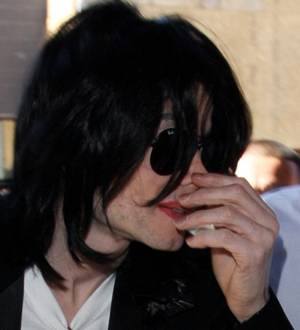 Michael Jackson needed shrink for shows, says stage boss