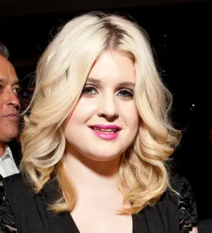Kelly Osbourne given Mark Ryden original