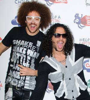 LMFAO star injures back
