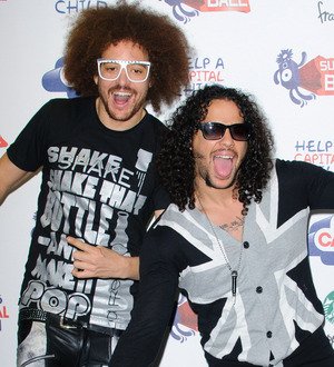 LMFAO star injures back