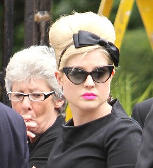 Kelly Osbourne 'frightened and shocked' by Amy Winehouse death