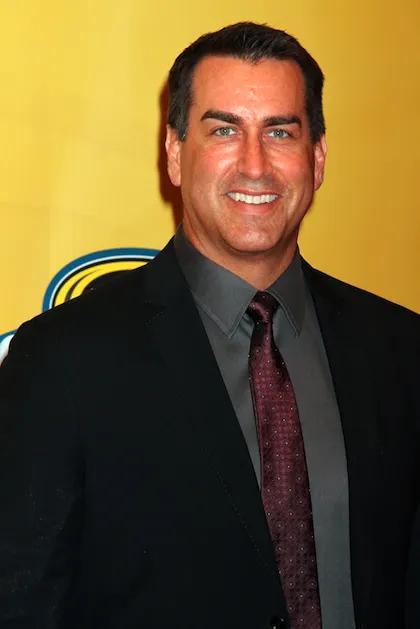 Rob Riggle Wriggling His Way Back on TV!