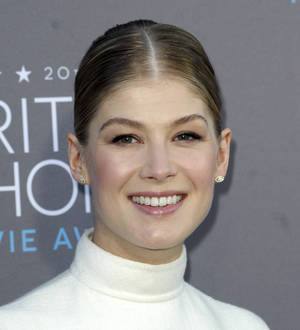 Rosamund Pike had to cut toy car out of her hair during Oscar nominee interview