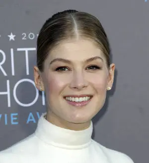 Rosamund Pike had to cut toy car out of her hair during Oscar nominee interview