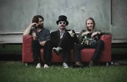 PLAYLIST PICKS: i am Love