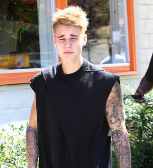 Justin Bieber assault charge dropped in Canada