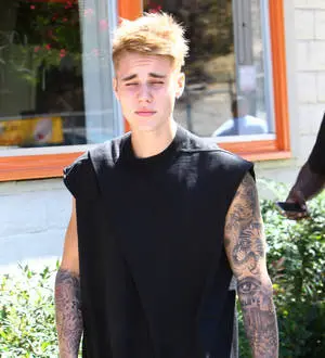 Justin Bieber assault charge dropped in Canada