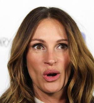Roberts' babysitting present to Pitt and Jolie