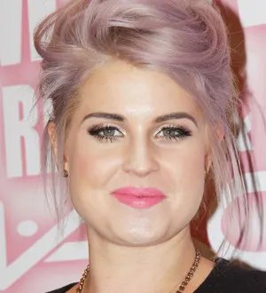 Kelly Osbourne goes glam for U.K. milk campaign